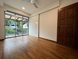 Sixth Avenue (D10), Terrace #524114391